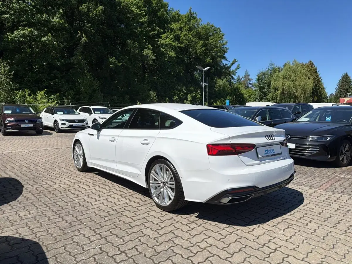Gebraucht Audi A5 Sportback Business 204 PS (150 kW) 2024 Arkonaweiß Kleinwagen