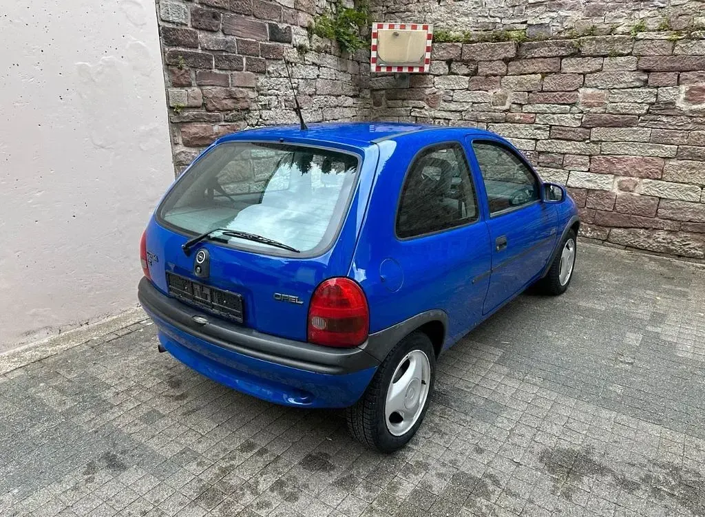Gebraucht Opel Corsa 45 PS (33 kW) 1996 Blau Kleinwagen