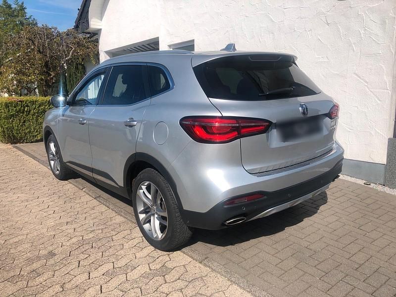 Second-hand MG EHS 258 CP (189 kW) 2022 Argintiu SUV