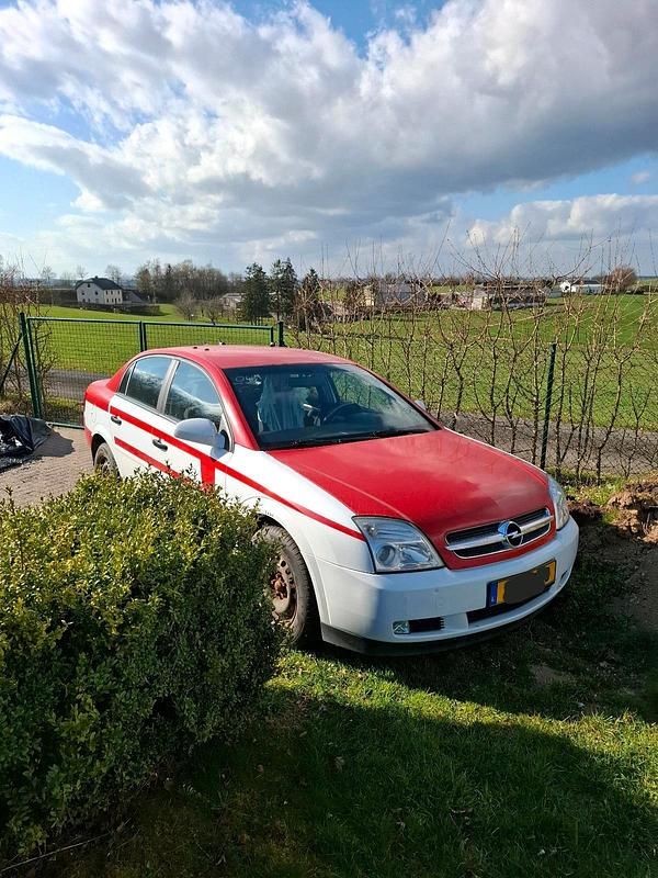 Andere farben Gebraucht 2003 Opel Vectra Limousine | 1.000 € (Superpreis) - Bild 1/4