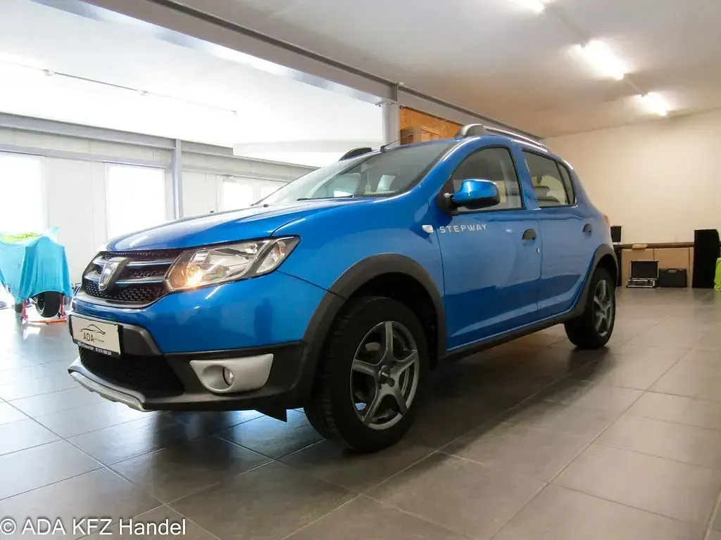 Gebraucht Dacia Sandero Prestige 90 PS (66 kW) 2015 Blau SUV