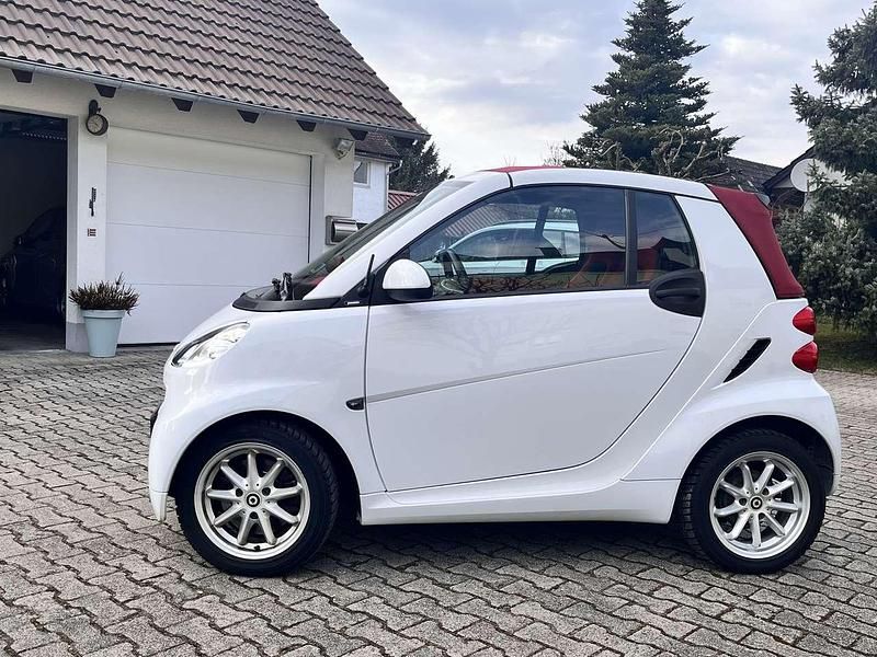 Gebraucht Smart ForTwo Cabrio 84 PS (61 kW) 2012 Weiß Cabrio