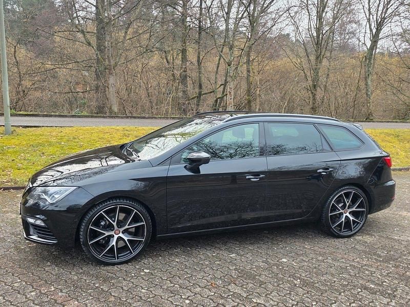 Gebraucht Seat Leon 4Drive 300 PS (220 kW) 2019 Schwarz Kombi