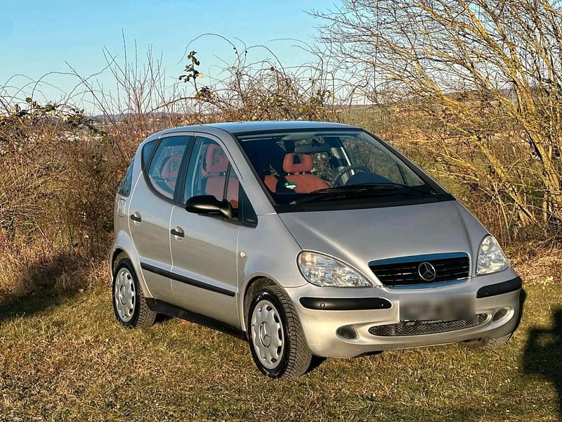 Silber Gebraucht 2001 Mercedes A140 Kleinwagen | 1.990 € - Bild 1/4