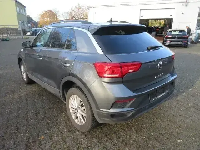 Używany VW T-Roc 110 KM (80 kW) 2021 Szary SUV