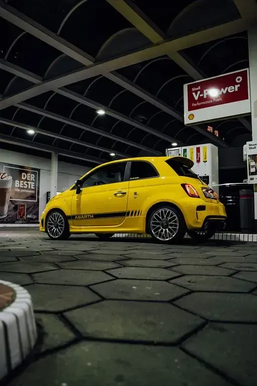 Gebraucht Abarth 595 Turismo 165 PS (121 kW) 2018 Gelb Kleinwagen