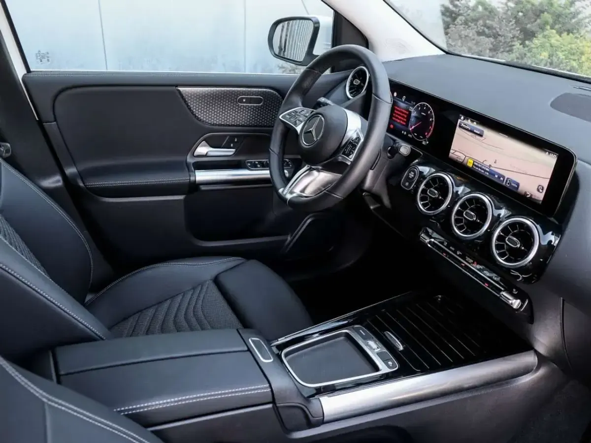 Gebraucht Mercedes B180 Progressive 136 PS (100 kW) 2025 Weiss unilack polarweiß Van / Kleinbus