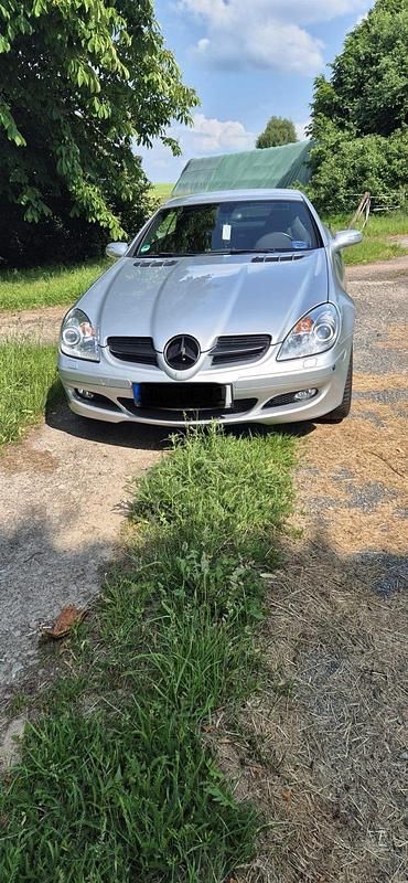 Silber Gebraucht 2004 Mercedes SLK350 Cabrio | 15.599 € (Teuer) - Bild 1/4