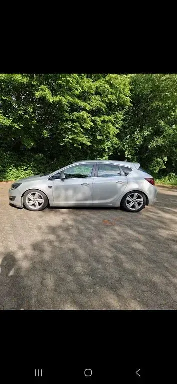 Gebraucht Opel Astra Active 120 PS (88 kW) 2014 Silber Limousine