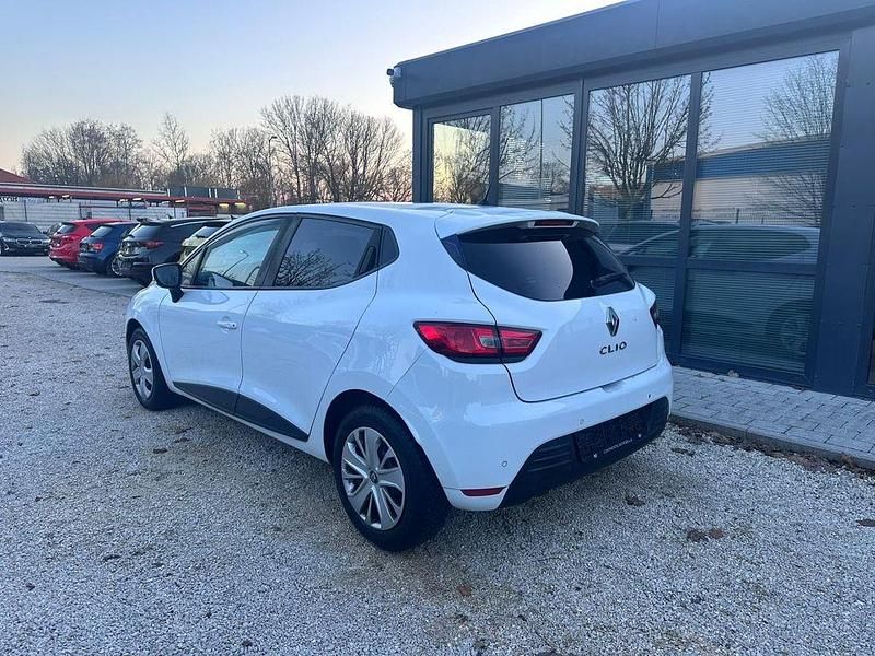 Gebraucht Renault Clio IV 75 PS (55 kW) 2018 Weiß Limousine