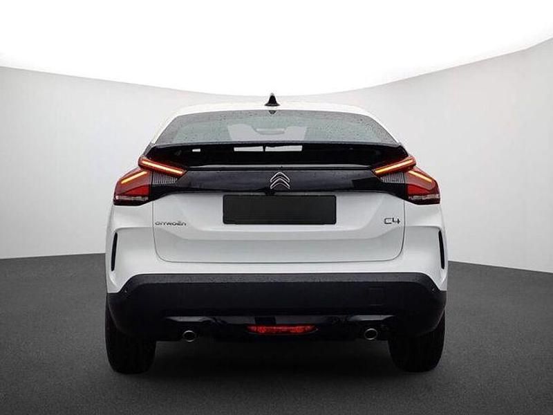 Gebraucht Citroën C4 Feel 131 PS (96 kW) 2023 Weiß Limousine