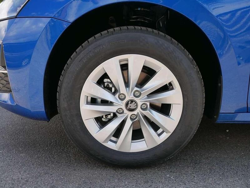 Neu Skoda Octavia Selection 150 PS (110 kW) 2025 Raceblau metallic Kombi