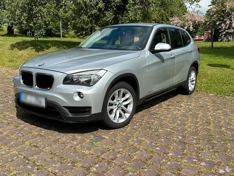 Silber Gebraucht 2014 BMW X1 Sport Line SUV | 9.449 € (Fairer Preis) - Bild 1/4