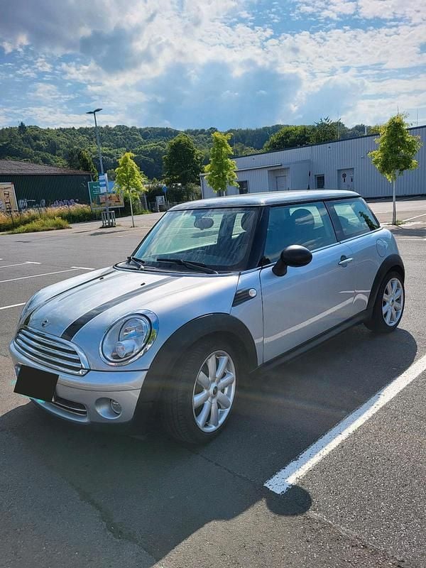 Silber Gebraucht 2009 Mini Cooper Kleinwagen | 7.800 € (Fairer Preis) - Bild 1/4