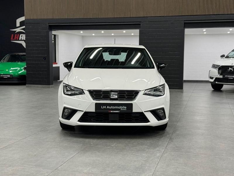 Weiß Gebraucht 2021 Seat Ibiza Beats Limousine | 15.990 € (Fairer Preis) - Bild 1/4