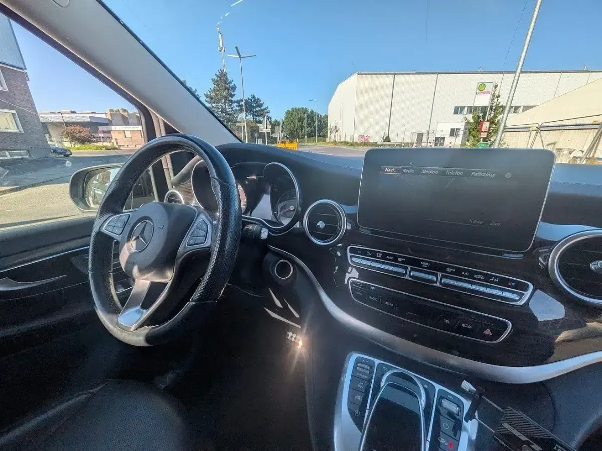 Gebraucht Mercedes V250 190 PS (139 kW) 2017 Schwarz Van / Kleinbus