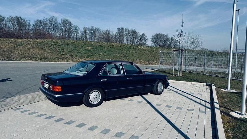 Blau Gebraucht 1987 Mercedes 500 Limousine | 13.200 € - Bild 1/4