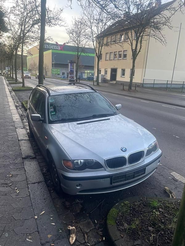 Grau Gebraucht 2003 BMW 316 Kombi | 800 € (Superpreis) - Bild 1/4