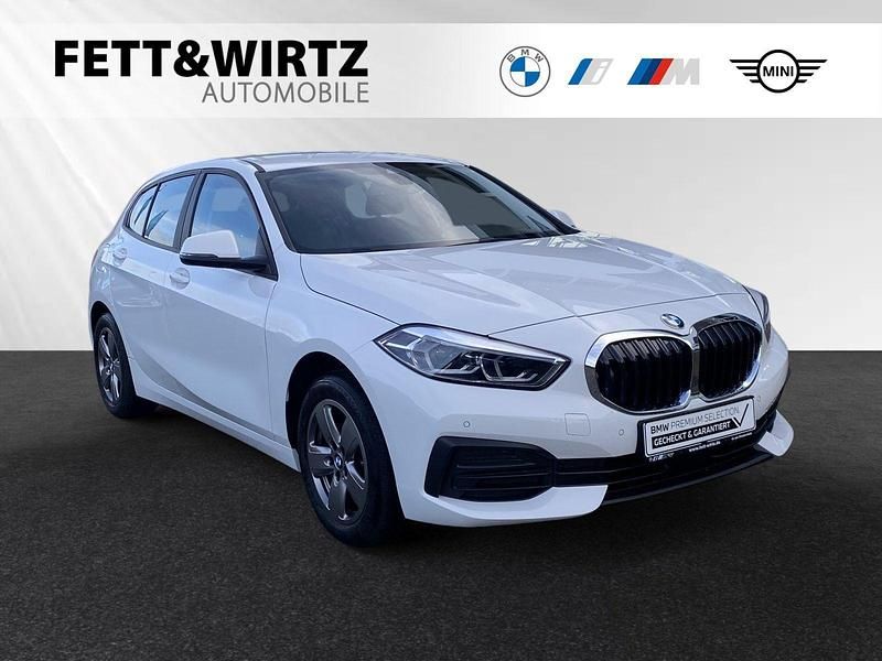 Alpinweiss Gebraucht 2022 BMW 116 Advantage Kleinwagen | 19.550 € (Fairer Preis) - Bild 1/3