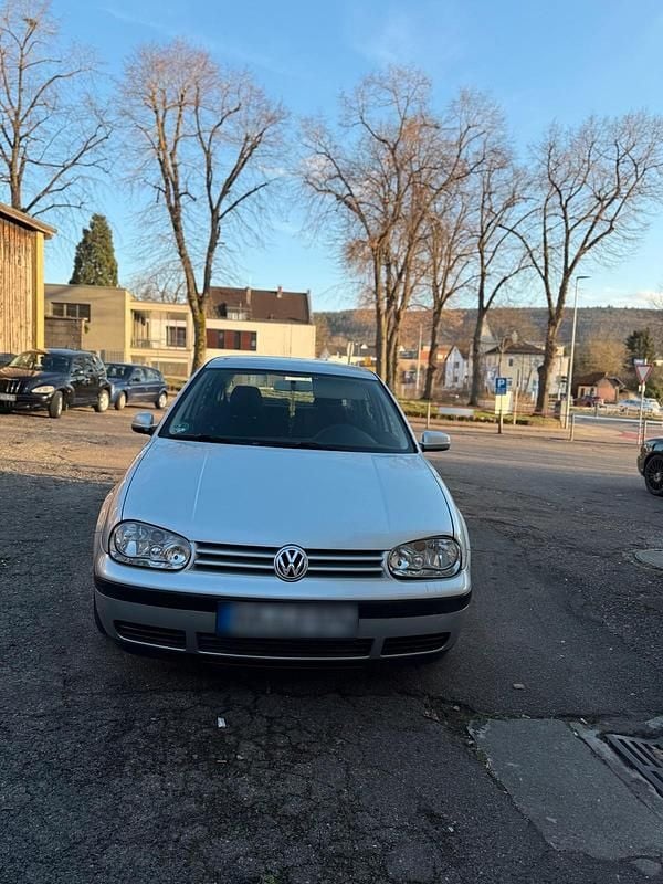 Gebraucht VW Golf IV 105 PS (77 kW) 2001 Silber Kleinwagen