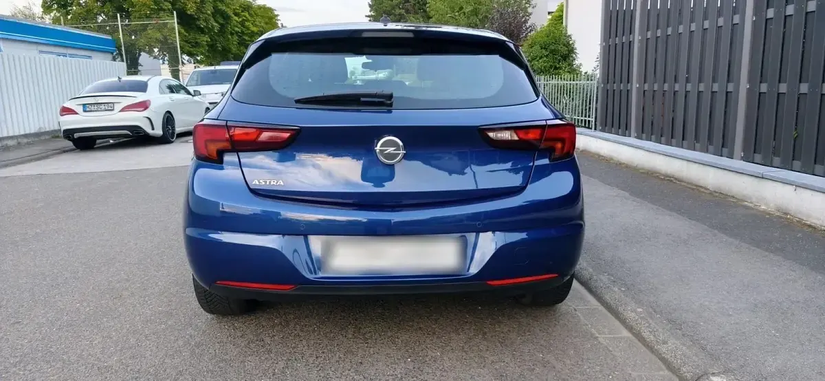 Gebraucht Opel Astra 110 PS (80 kW) 2021 Blau Limousine