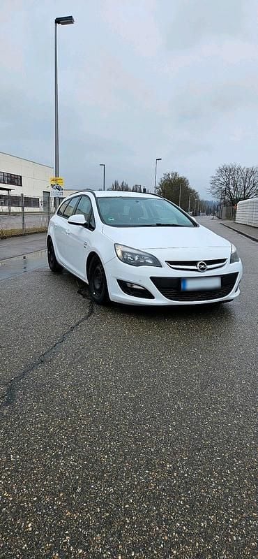 Gebraucht Opel Astra 165 PS (121 kW) 2013 Weiß Kombi