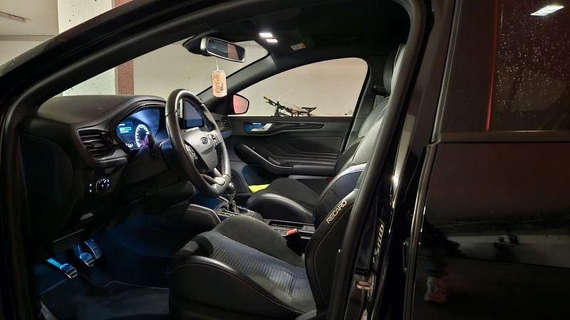 Gebraucht Ford Focus ST 280 PS (205 kW) 2019 Schwarz Limousine