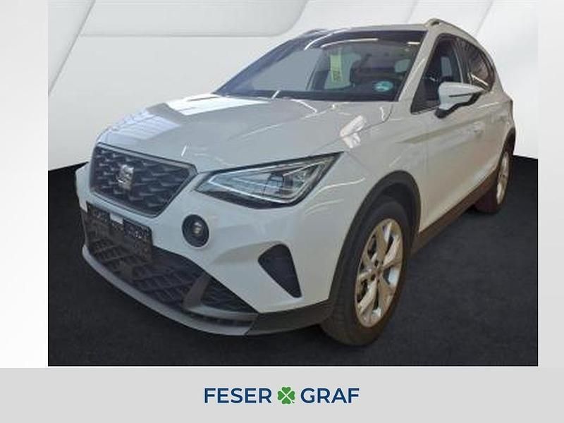 Nevada weiss Gebraucht 2025 Seat Arona FR SUV | 23.450 € (Fairer Preis) - Bild 1/4
