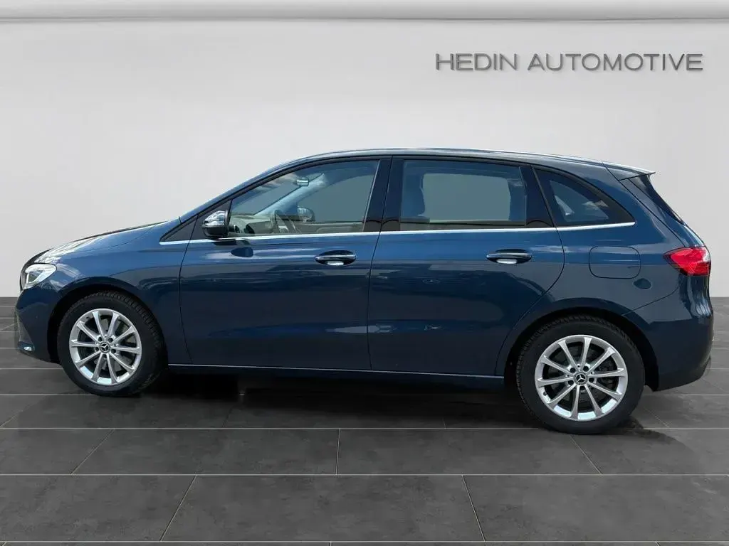 Gebraucht Mercedes B250e Style 160 PS (117 kW) 2022 Blau Van / Kleinbus