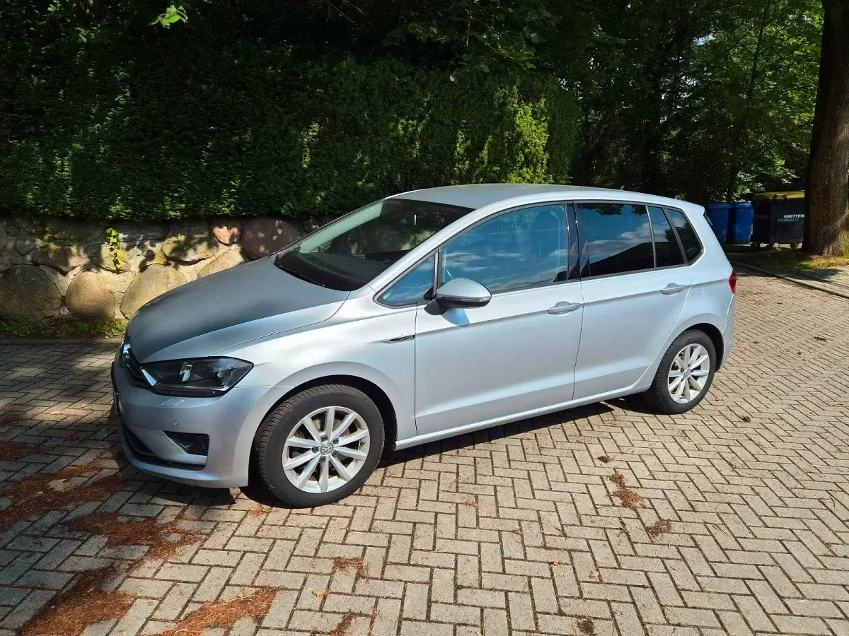 Gebraucht VW Golf Sportsvan LOUNGE 110 PS (80 kW) 2015 Silber Van / Kleinbus