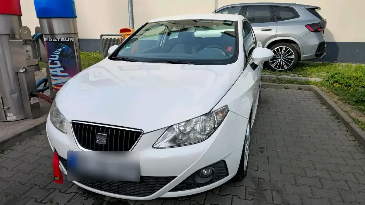 Gebraucht Seat Ibiza 75 PS (55 kW) 2010 Weiß Kleinwagen