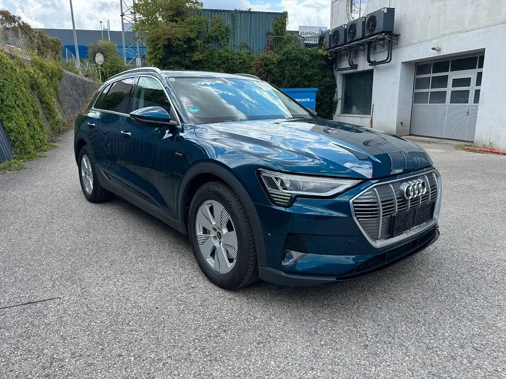 Gebraucht Audi e-tron 300 kW (408 PS) 2022 Blau SUV