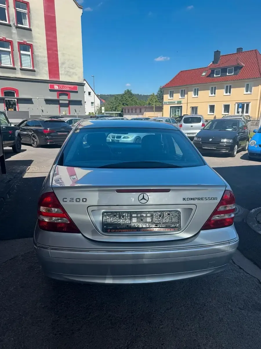 Gebraucht Mercedes C200 163 PS (119 kW) 2005 Silber Limousine