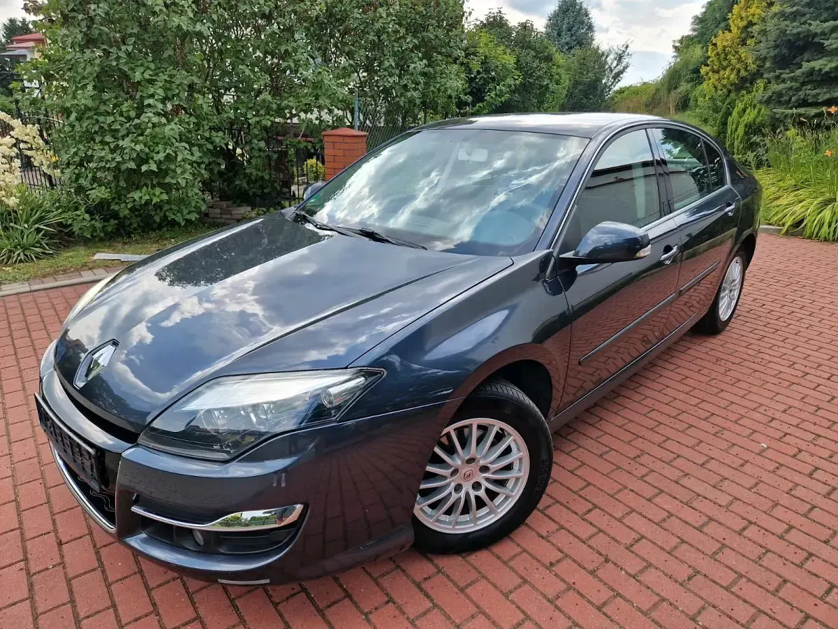 Gebraucht Renault Laguna III 140 PS (102 kW) 2012 Grau Limousine