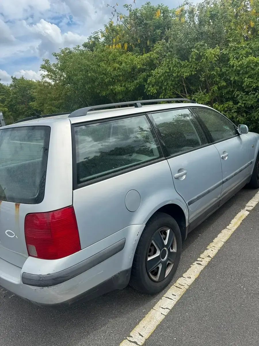 Używany VW Passat 105 KM (77 kW) 1998 Szary Kombi