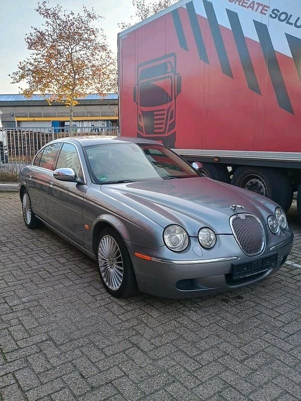 Grau Gebraucht 2008 Jaguar S-Type S Limousine | 3.450 € - Bild 1/4