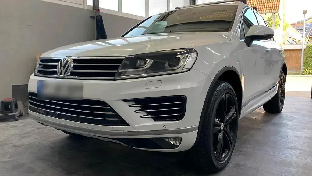 Gebraucht VW Touareg R-line 258 PS (189 kW) 2017 Weiß SUV