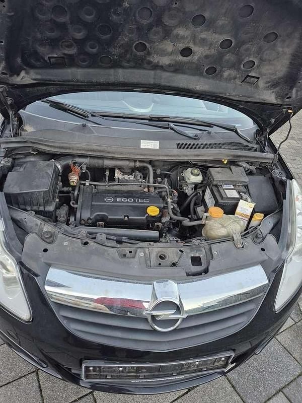 Gebraucht Opel Corsa Edition 80 PS (58 kW) 2008 Limousine