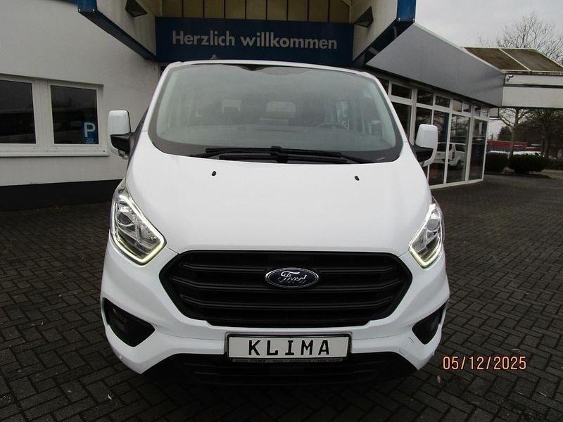 Gebraucht Ford Tourneo Trend 131 PS (96 kW) 2019 Weiß Van / Kleinbus