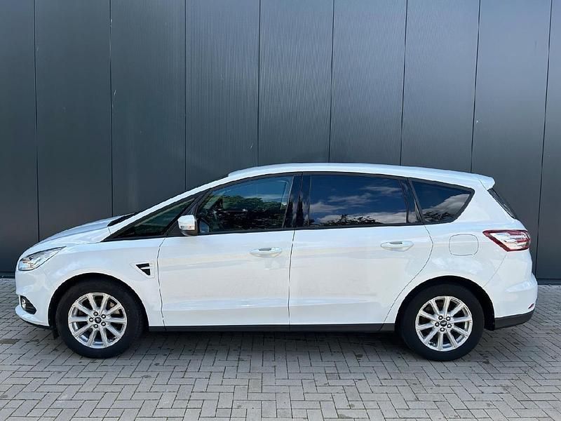 Weiß Gebraucht 2019 Ford S-MAX Trend Van / Kleinbus | 19.990 € (Guter Preis) - Bild 1/4