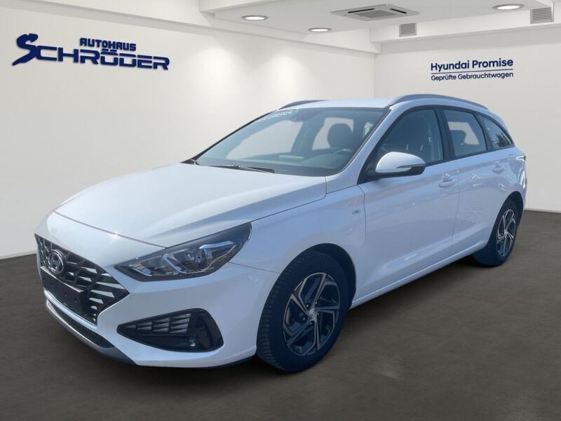 Atlas white / sol Gebraucht 2024 Hyundai i30 Select Kombi | 21.490 € (Fairer Preis) - Bild 1/4