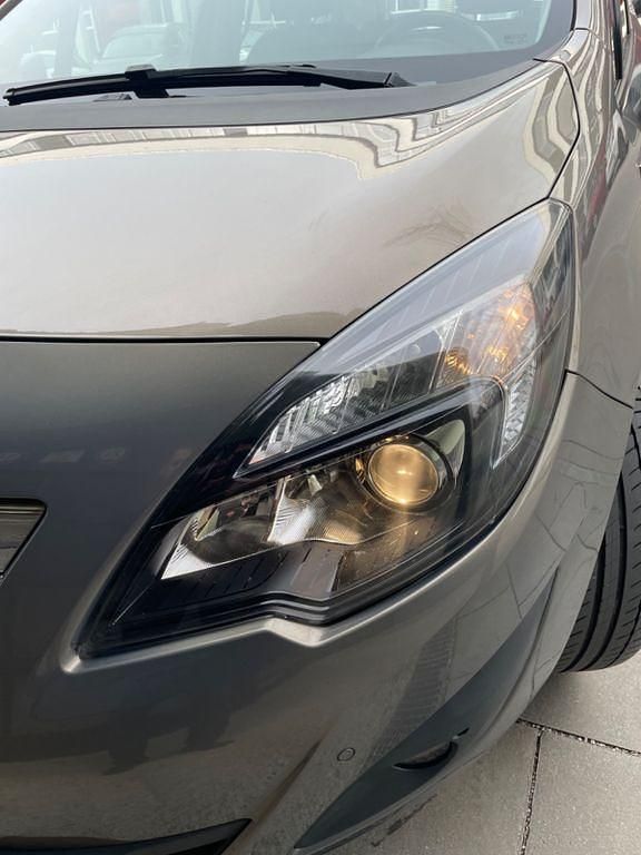 Gebraucht Opel Meriva Innovation 140 PS (102 kW) 2012 Braun Van / Kleinbus