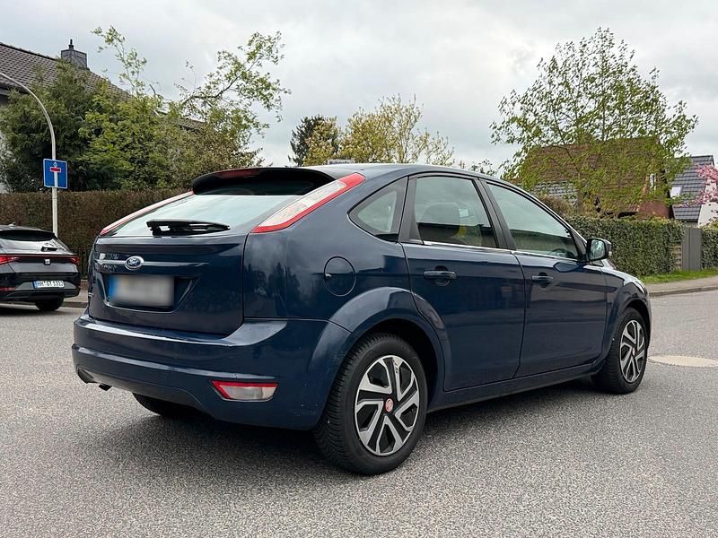 Usata Ford Focus 101 CV (74 kW) 2011 Blu Utilitaria