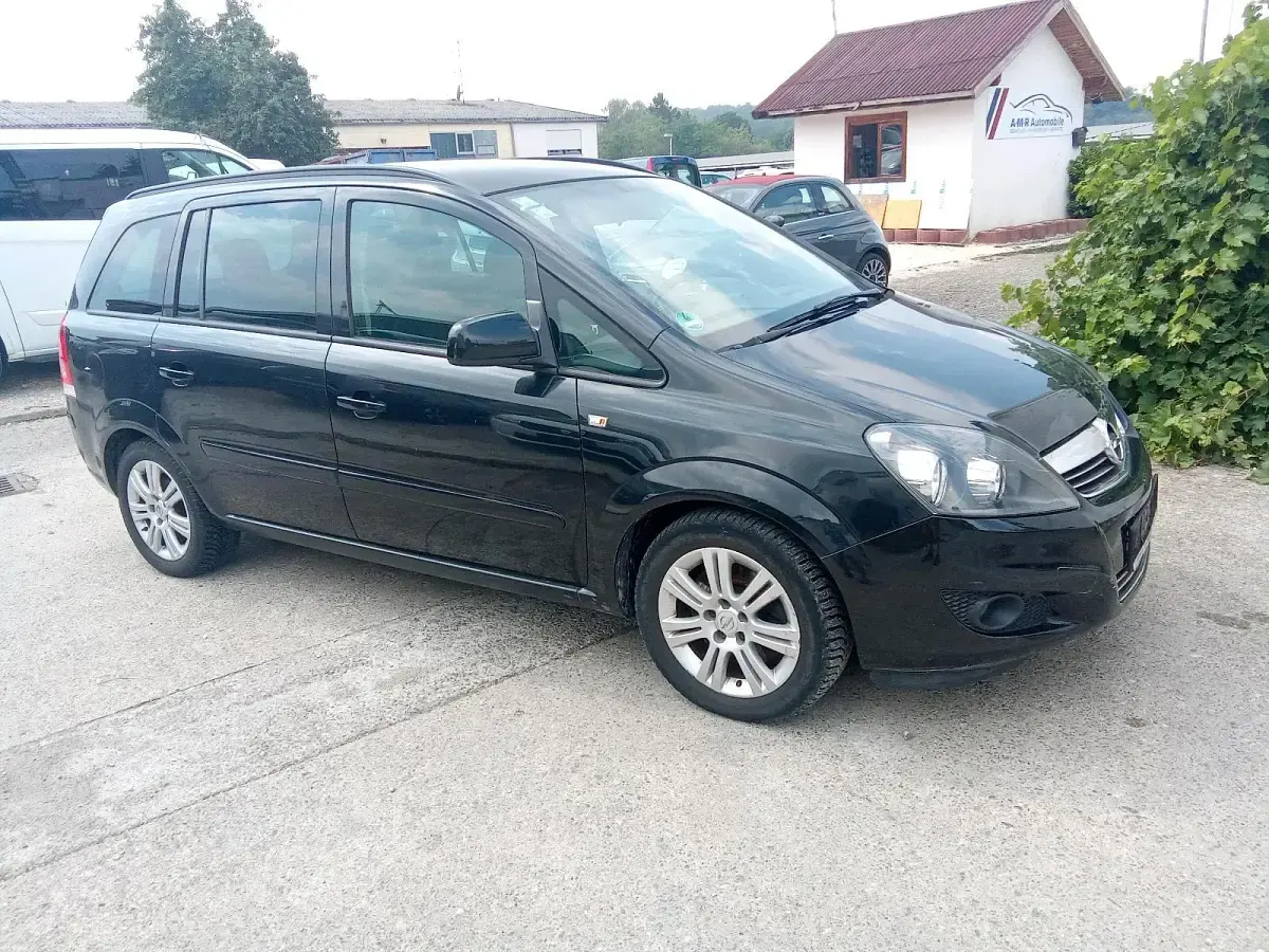 Gebraucht Opel Zafira 125 PS (91 kW) 2013 Schwarz Van / Kleinbus