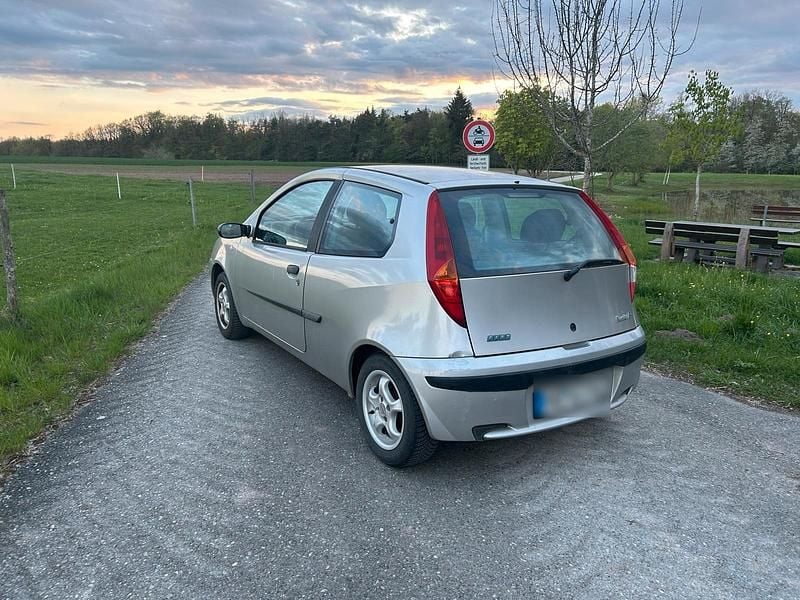 Gebraucht Fiat Punto 80 PS (58 kW) 2001 Silber Kleinwagen