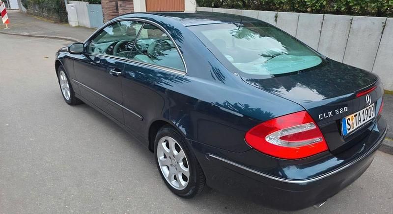 Gebraucht Mercedes CLK320 Elegance 218 PS (160 kW) 2003 Blau Coupé