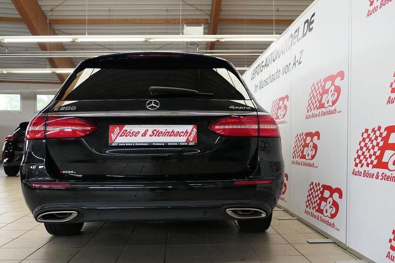 Gebraucht Mercedes E200 Avantgarde 197 PS (144 kW) 2019 Obsidianschwarz  metalliclack Kombi