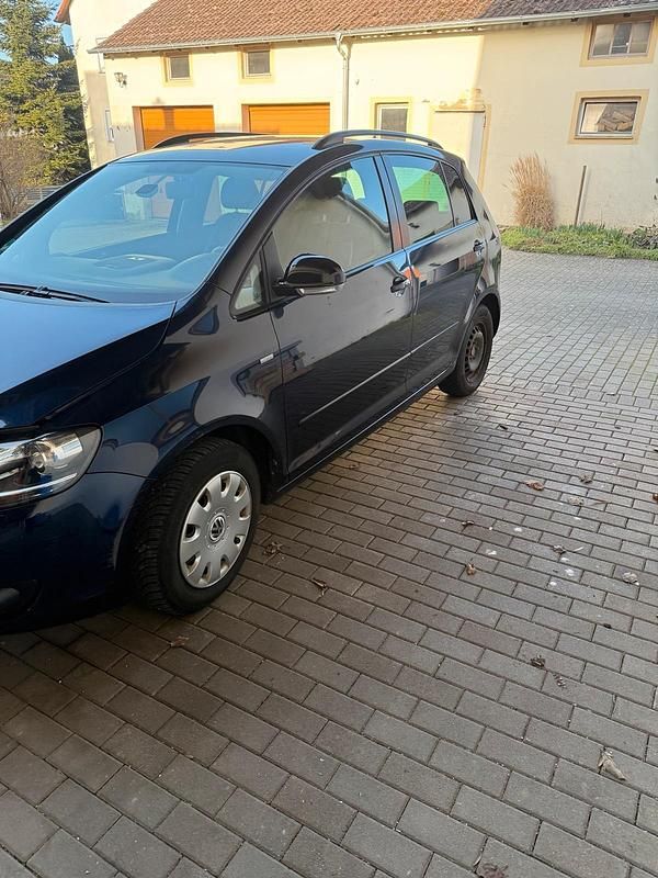 Gebraucht VW Golf VII 104 PS (76 kW) 2013 Blau Limousine