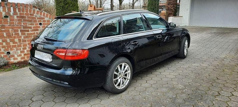 Gebraucht Audi A4 Attraction 150 PS (110 kW) 2015 Schwarz Kombi