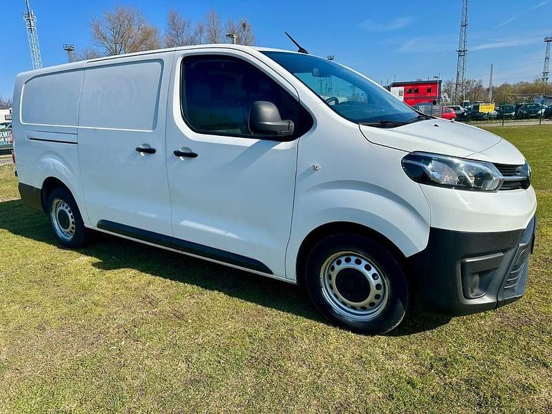 Gebraucht Toyota Proace 122 PS (89 kW) 2020 Weiß Van / Kleinbus